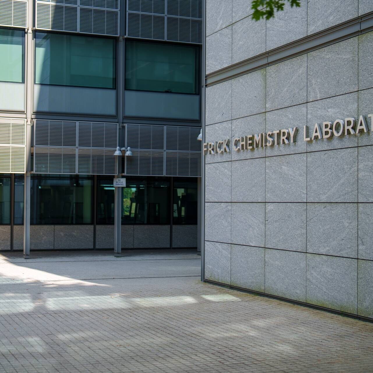 Exterior of Frick Chemistry Laboratory
